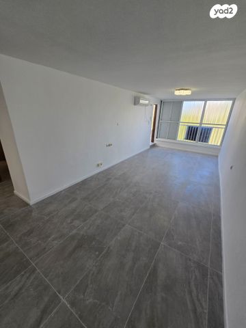 דירה, מחרוזת, יפו ד', גבעת התמרים, תל אביב יפו