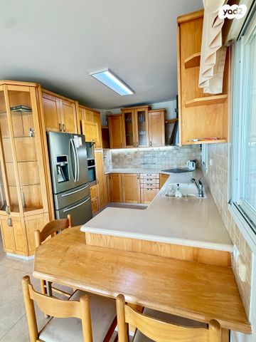 גג/ פנטהאוז, הרופא זלוצ'יסטי, אחוזה, חיפה