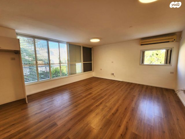 דירה, גולן, רמת השרון