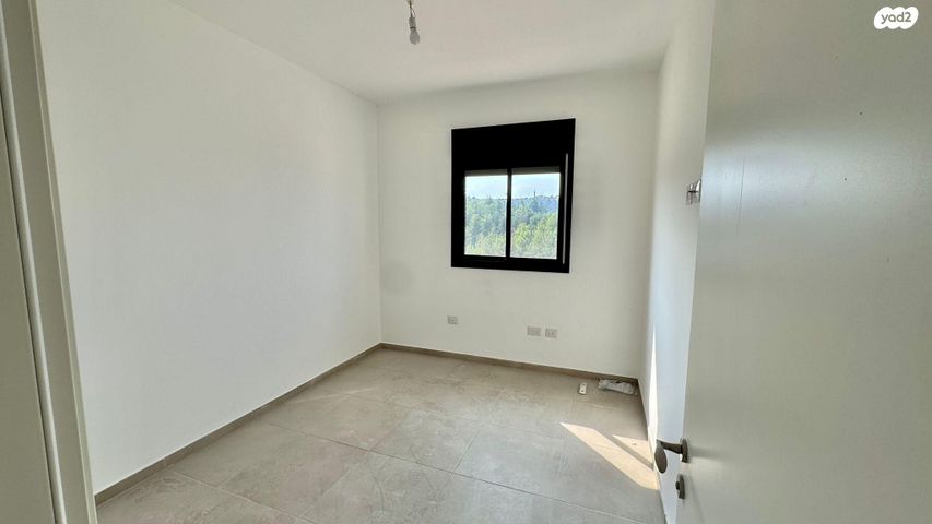 דירה, לשם 51, אריאל