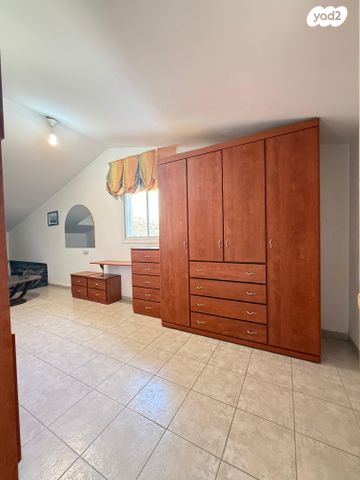 גג/ פנטהאוז, הרופא זלוצ'יסטי, אחוזה, חיפה