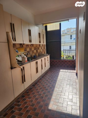 דירה, דניאל, בת ים