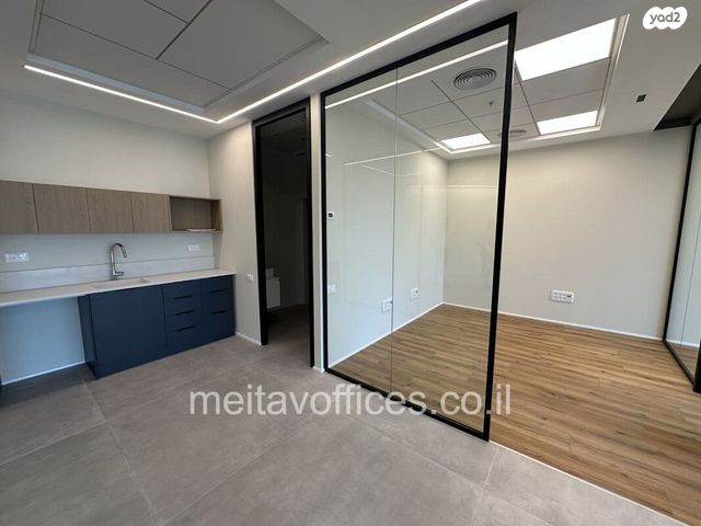 משרדים, דרך מנחם בגין 13, בורסה, רמת גן