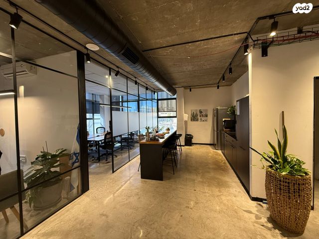 משרדים, מונטיפיורי, הרכבת, תל אביב יפו