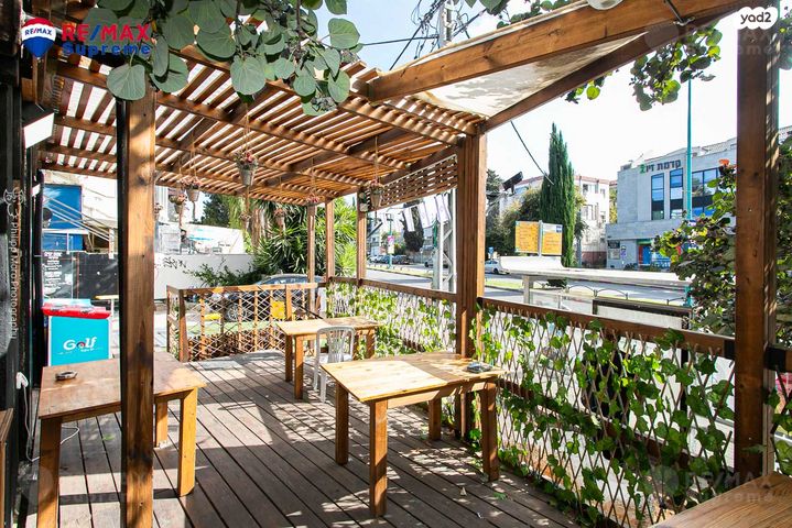 חנויות/ שטח מסחרי, שדרות טרומפלדור 46, זיו, חיפה