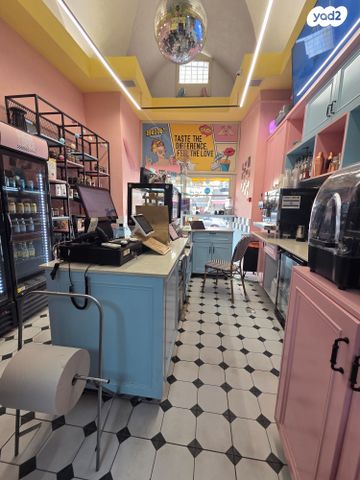 חנויות/ שטח מסחרי, שער פלמר, תחנת רכבת השמונה, חיפה