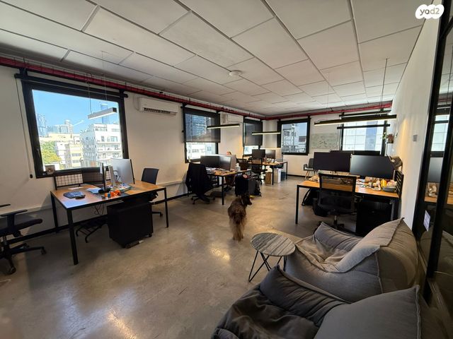 משרדים, מונטיפיורי, הרכבת, תל אביב יפו