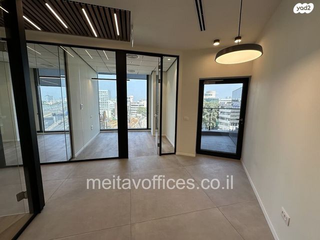 משרדים, דרך מנחם בגין 13, בורסה, רמת גן