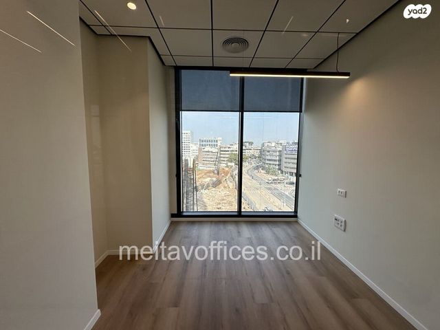 משרדים, דרך מנחם בגין 13, בורסה, רמת גן