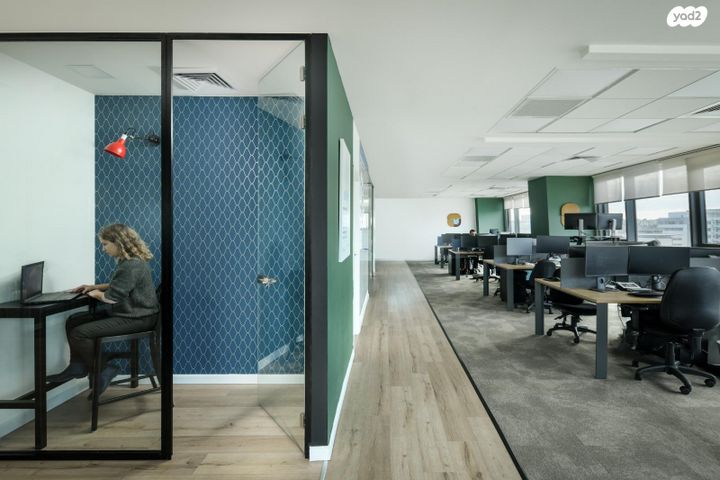 משרדים, יגאל אלון, ביצרון ורמת ישראל, תל אביב יפו