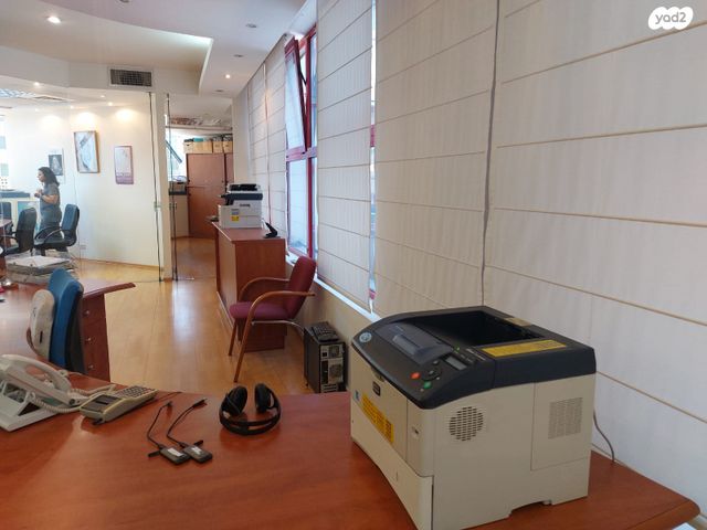 משרדים, זרחין 10, אזור תעשייה קרית אתגרים, רעננה