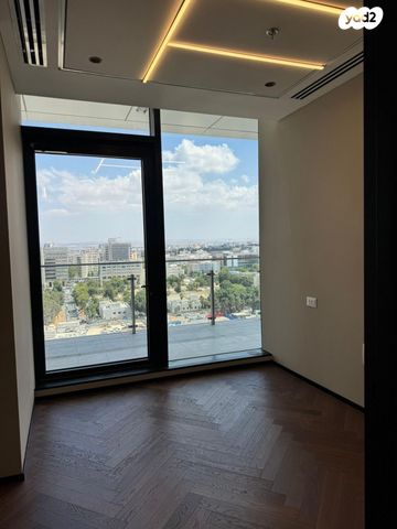 משרדים, דרך זאב ז'בוטינסקי 61, סטארטסיב / רמת סיב, פתח תקווה