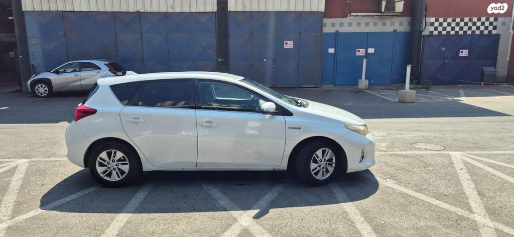 מודעת רכב טויוטה אוריס