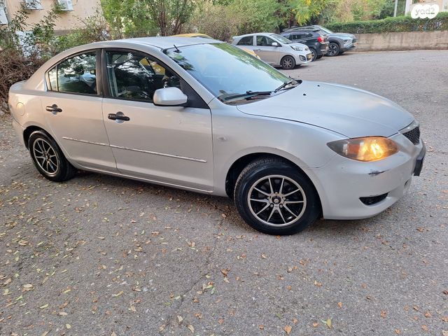 מודעת רכב מאזדה 3