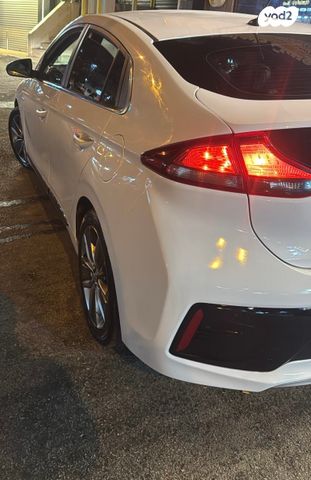 יונדאי איוניק