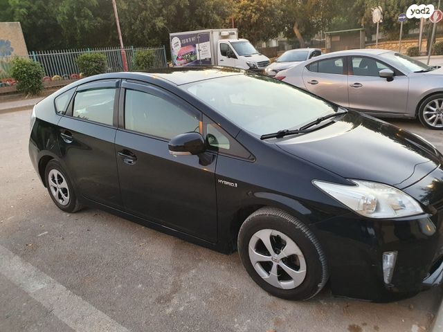 מודעת רכב טויוטה פריוס