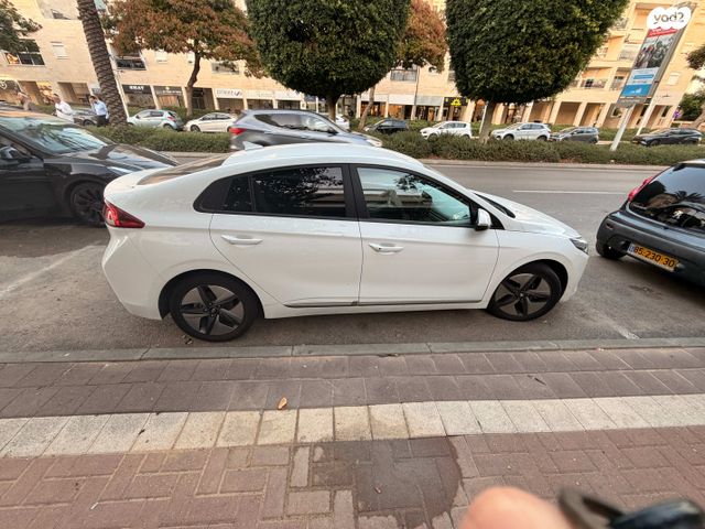 יונדאי איוניק