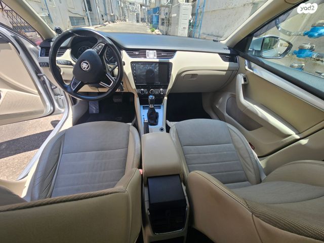 סקודה אוקטביה