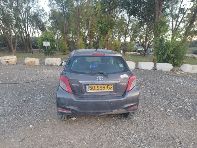 טויוטה יאריס