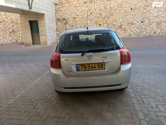 טויוטה קורולה