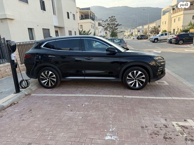 בי.ווי.די סיל U