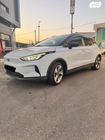 מודעת רכב ג׳ילי Geometry C