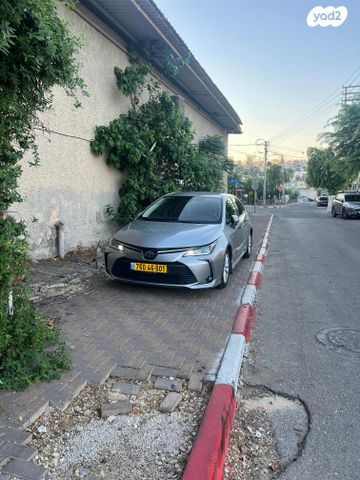 טויוטה קורולה