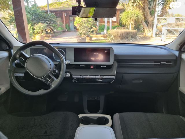 יונדאי איוניק 5