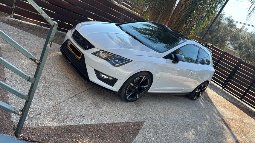 מודעת רכב סיאט לאון