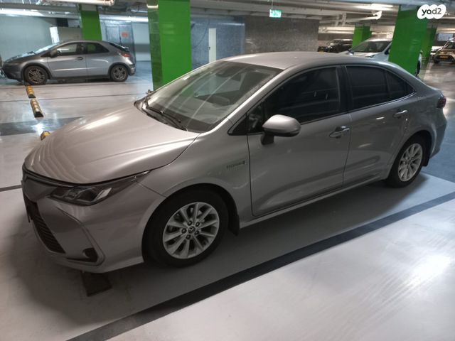 טויוטה קורולה