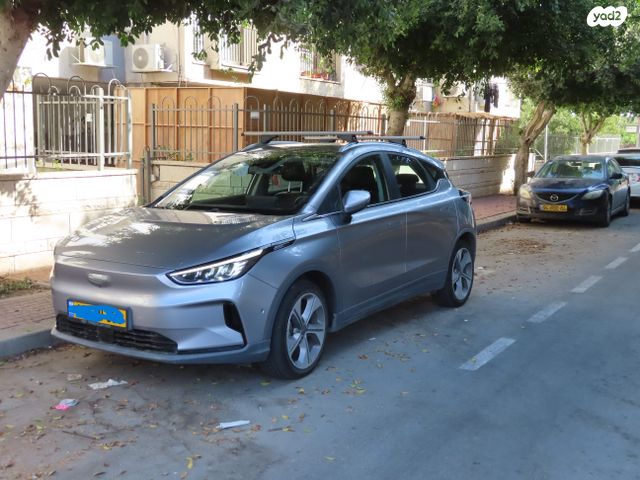 מודעת רכב ג׳ילי Geometry C