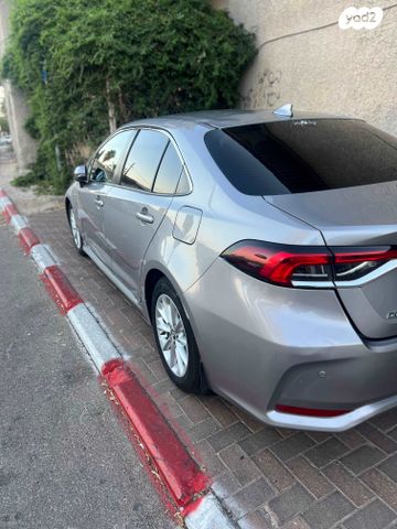 טויוטה קורולה