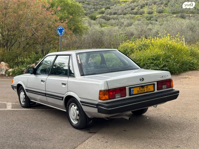 סובארו לאונה