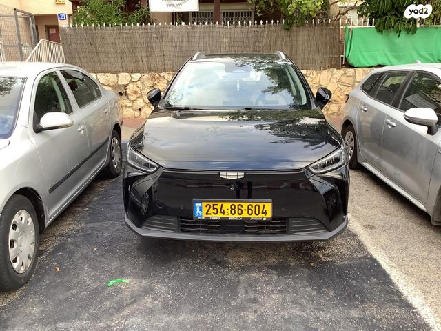 מודעת רכב ג׳ילי Geometry C