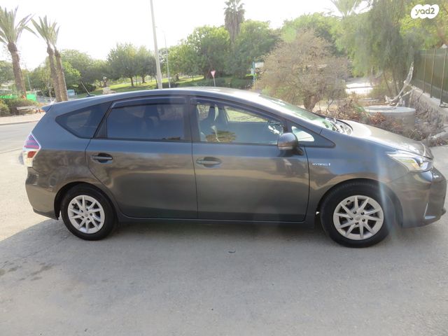 טויוטה פריוס פלוס