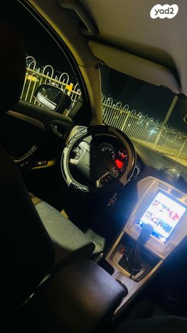 מודעת רכב פורד מונדאו