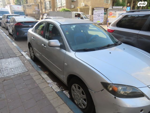 מודעת רכב מאזדה 3
