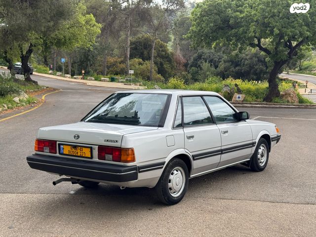 סובארו לאונה