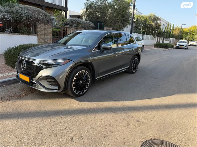 מרצדס-בנץ EQS SUV
