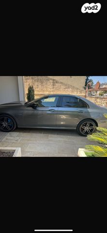 מודעת רכב מרצדס-בנץ E-class