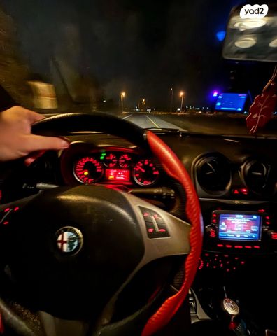 אלפא רומיאו מיטו