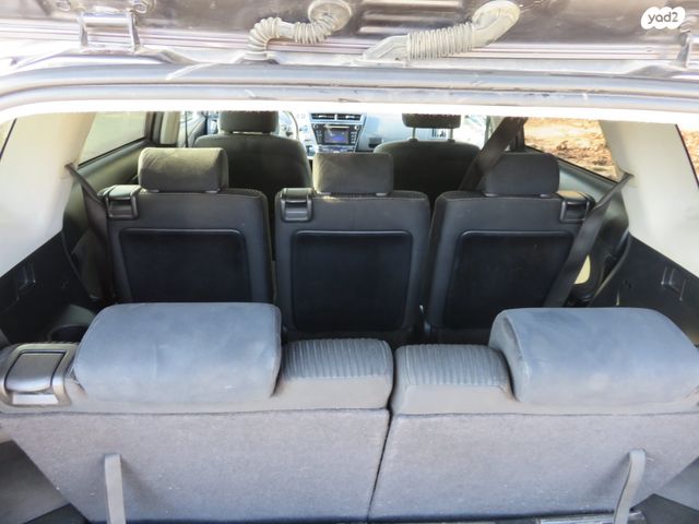 טויוטה פריוס פלוס