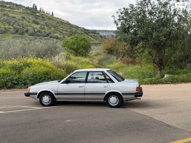 סובארו לאונה