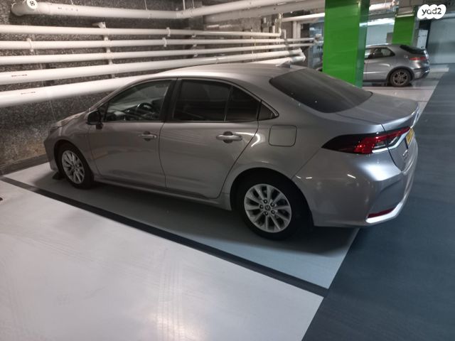 טויוטה קורולה