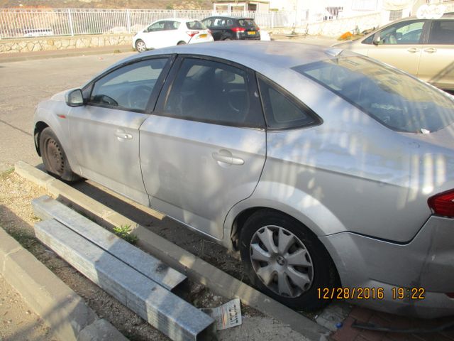 מודעת רכב פורד מונדאו