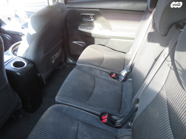 טויוטה פריוס פלוס