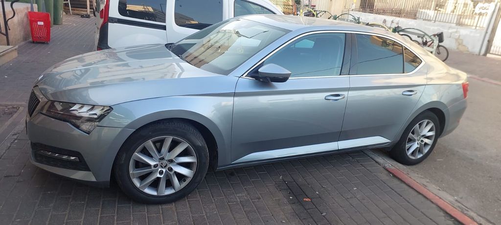 מודעת רכב סקודה סופרב