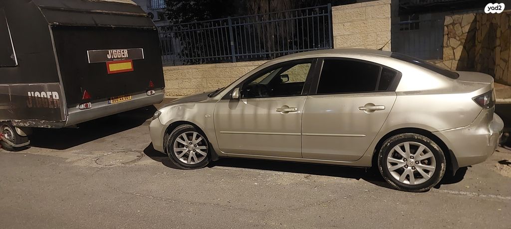 מודעת רכב מאזדה 3