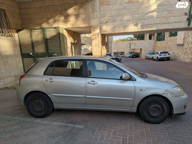 טויוטה קורולה