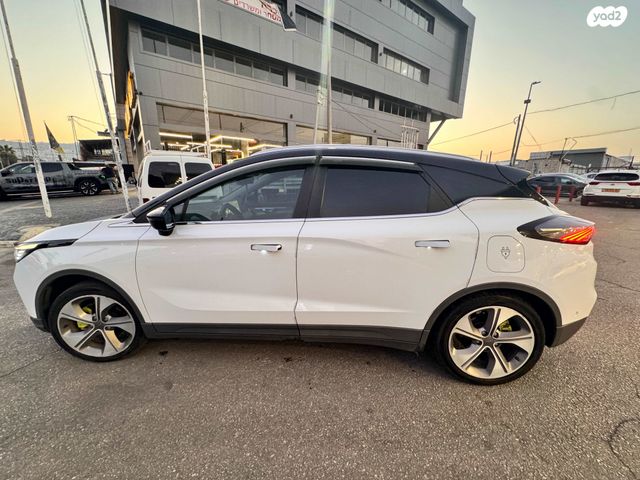 ג׳ילי Geometry C